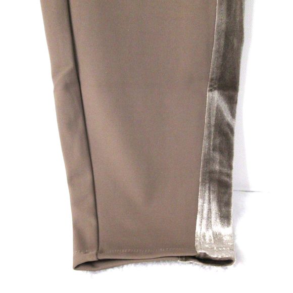 All Worthy Skinny Leggings 1X Taupe Velour Detail Polyester/Spandex Blend (B17) - Picture 10 of 11